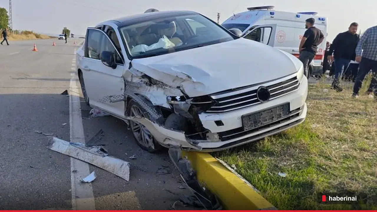 Diyarbakır Çınar'da Otomobil ve Tır Çarpıştı, 4 Yaralı