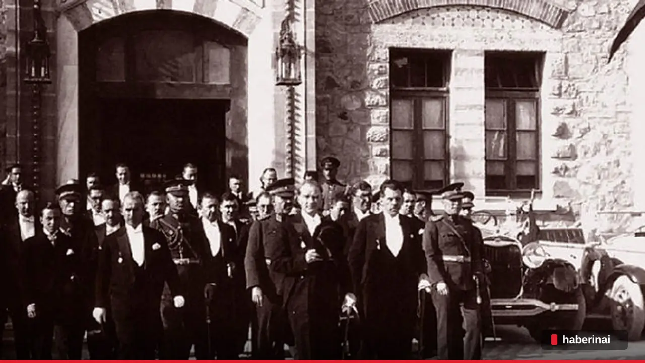 Türkiye Cumhuriyeti 103 yıl önce bugün TBMM kararıyla ilan edildi