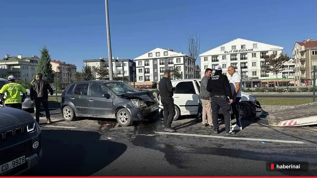 Nevşehir'de KPSS adayı öğrencileri taşıyan 5 araç birbirine girdi