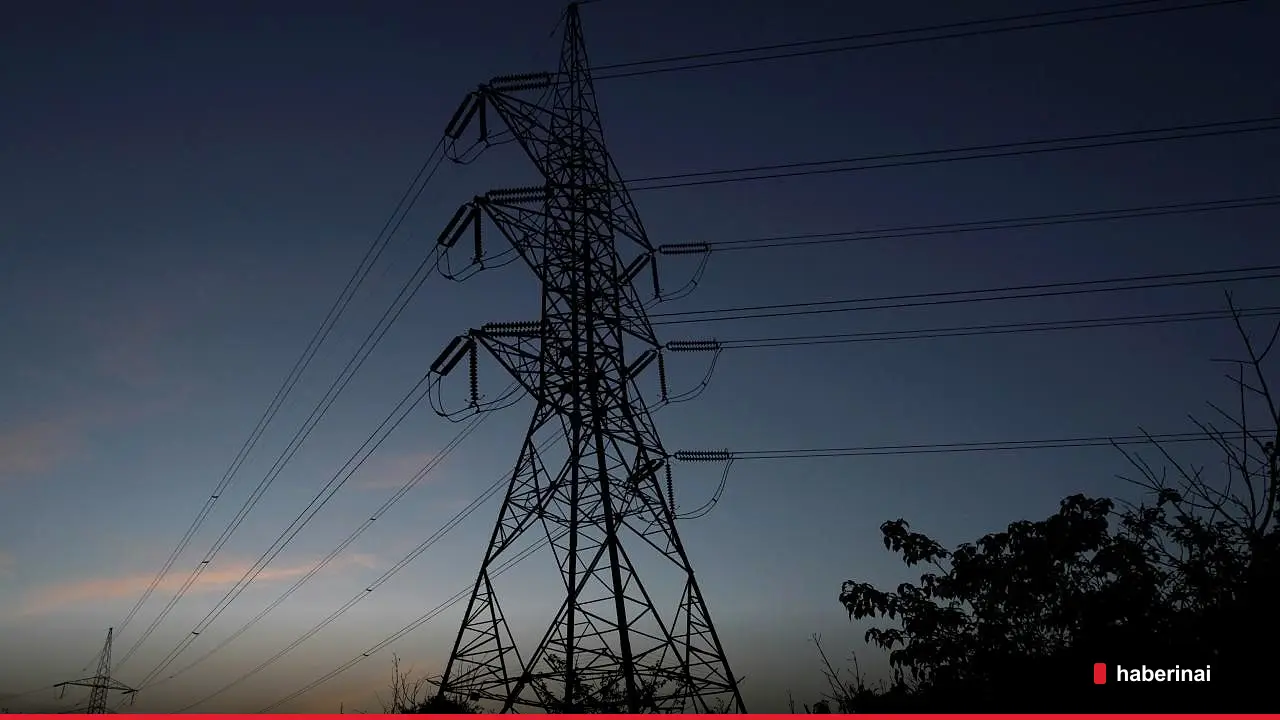 Fransa'da Austen ve Boelo fırtınaları sonrası elektrik kesintisi sürüyor